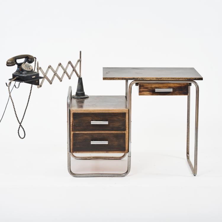 Bild 1 zu Objekt, 'B 65' desk - version with phone tray and phone, 1932 (design), Marcel Breuer, Thonet, Frankenberg (zugeschrieben) / (attributed), 183A 163