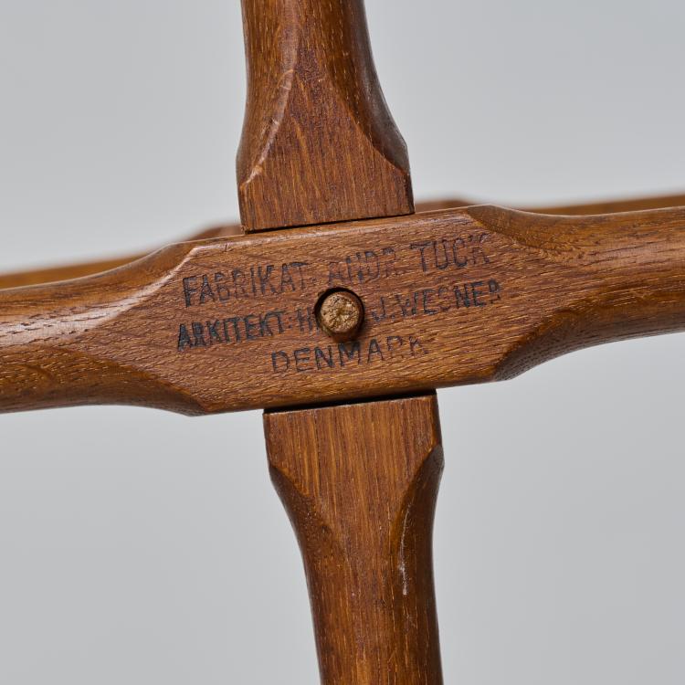 Bild 2 zu Objekt, Beistelltisch 'AT-35', 1945 (Entwurf), Hans J. Wegner, Andreas Tuck, Odense, 183A 200