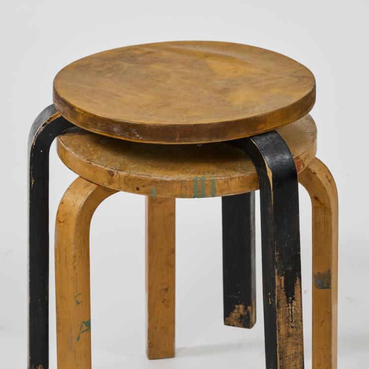 Bild 3 zu Objekt, Neun Hocker '60', 1933 (Entwurf), Alvar Aalto, Artek, Helsinki, 183A 172