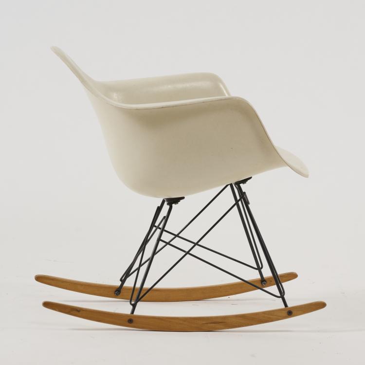 Bild 1 zu Objekt, Schaukelstuhl 'RAR', 1950-53 (Entwurf), Charles Eames,Ray Eames, Miller, Hermann, New Zeeland, 183A 227