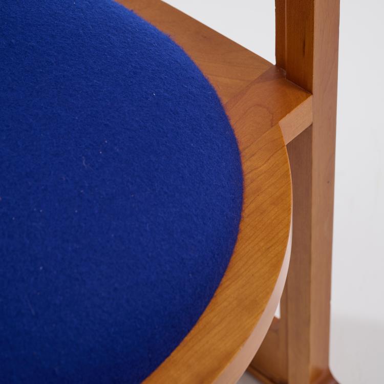 Bild 3 zu Objekt, Armlehnstuhl 'Barrel Chair', 1904/1905 (Entwurf), Frank Lloyd Wright, Cassina, Mailand / Milan, 183A 129