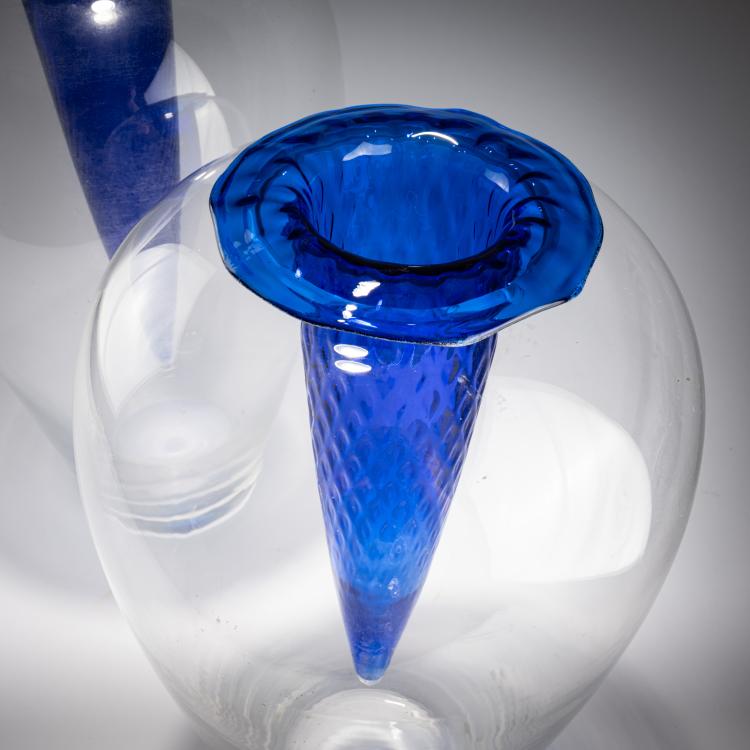 Bild 3 zu Objekt, Zwei zweiteilige Vasen 'Gabriel' aus der Serie 'Follies', 1991 (Entwurf), Philippe Starck, Driade, Corsico, 183A 33