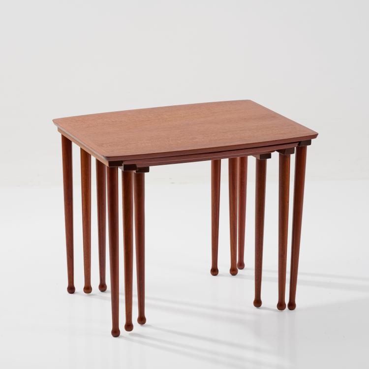 Bild 1 zu Objekt, Drei Satztische, 1960er Jahre (Entwurf), J&oslash;rgen Aakj&aelig;r J&oslash;rgensen, M&oslash;belintarsia, N&oslash;rregade, 183A 340