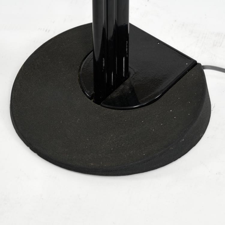 Bild 1 zu Objekt, Zwei Stehleuchten 'Otello', 1980er Jahre (Entwurf), Bruno Gecchelin, O-Luce, Mailand / Milan, 183A 599