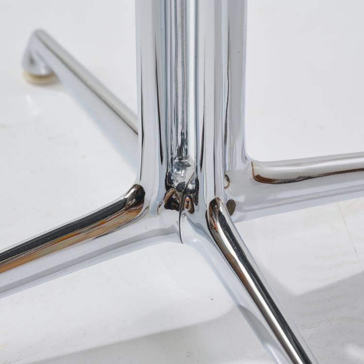 Bild 8 zu Objekt, Beistelltisch 'La Fonda', um 1961 (Entwurf), Charles Eames,Ray Eames, Vitra, Birsfelden, 183A 357