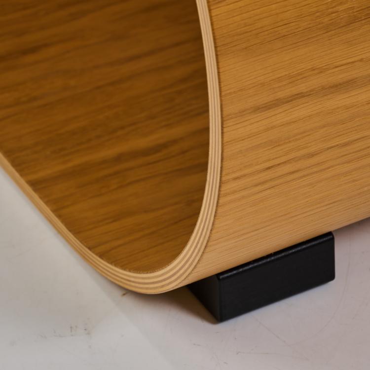 Bild 2 zu Objekt, Zwei Sitzb&auml;nke, ein Hocker und ein Sofatisch 'Log', 2006 (Entwurf), Naoto Fukasawa, Swedese, Vaggaryd, 183A 656