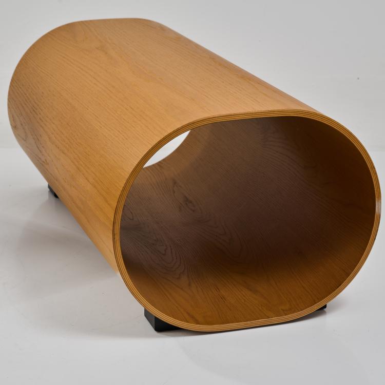 Bild 3 zu Objekt, Zwei Sitzb&auml;nke, ein Hocker und ein Sofatisch 'Log', 2006 (Entwurf), Naoto Fukasawa, Swedese, Vaggaryd, 183A 656