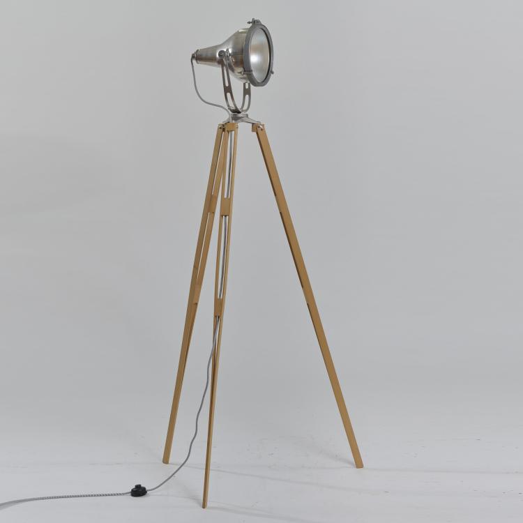 Bild 1 zu Objekt, Stehleuchte, 1990 (Entwurf), Florian Borkenhagen, Tecta, Lauenf&ouml;rde, 183A 603