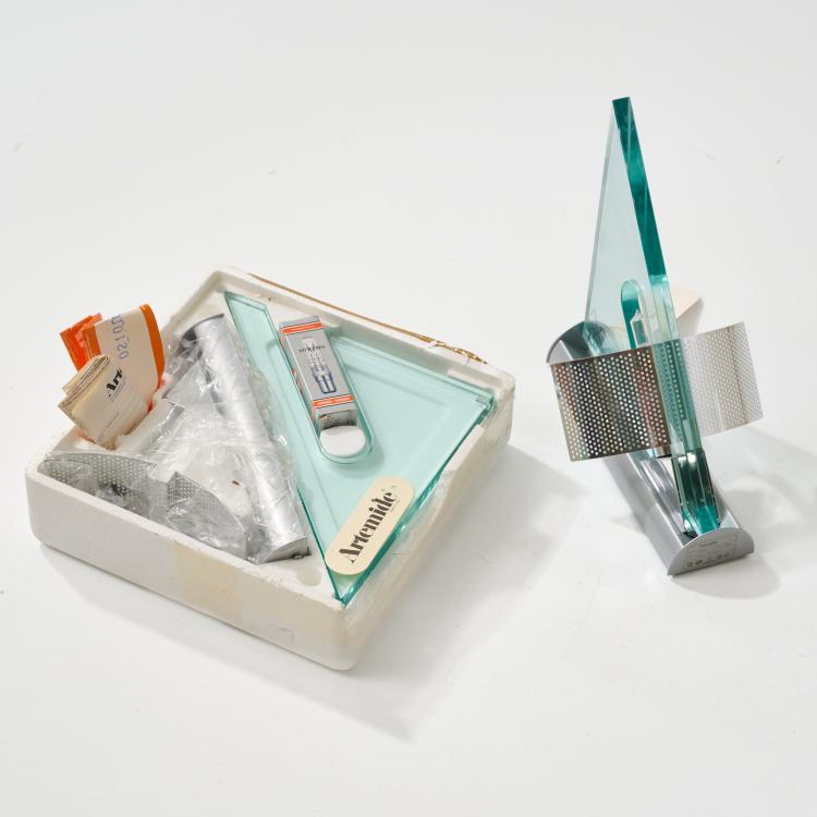 Hauptbild zu Objekt, Zwei Wandleuchten 'Icaro', 1984 (Entwurf), Carlo Forcolini, Artemide, Mailand / Mailand, 183A 575