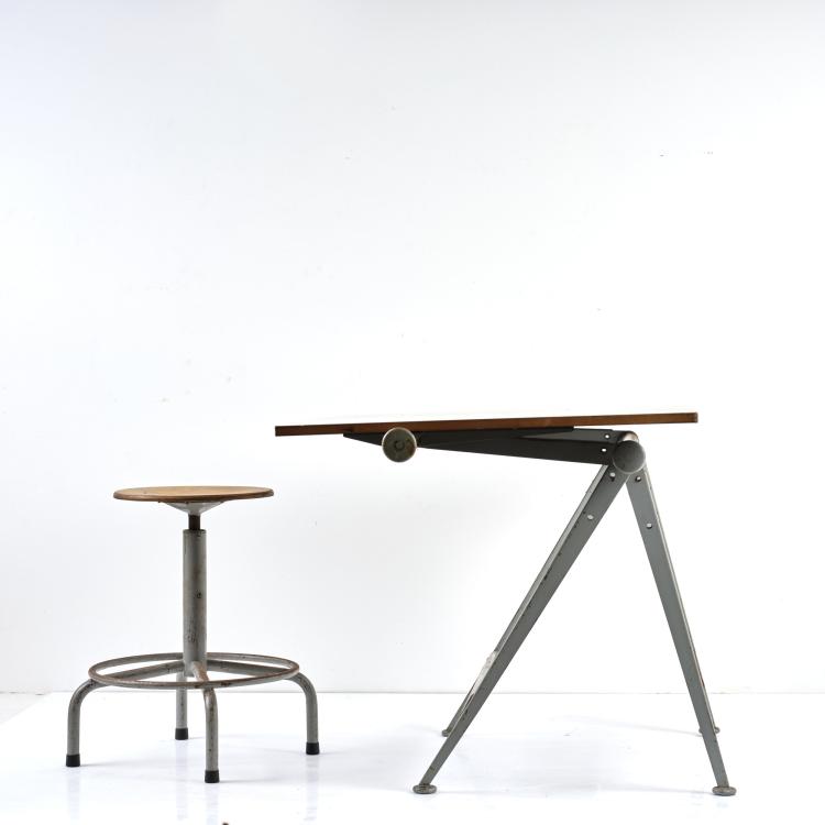 Hauptbild zu Objekt, Zeichenpult / Arbeitstisch 'Reply' mit Hocker, 1954, Friso Kramer,Wim Rietveld, Ahrend Cirkel, Den Haag, 183A 246