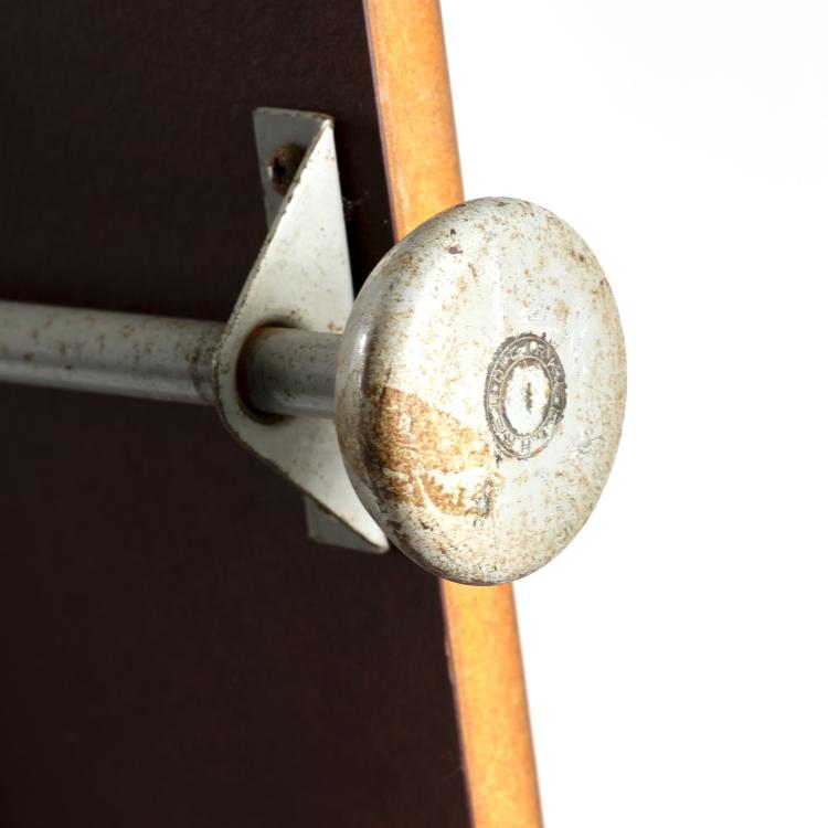Bild 5 zu Objekt, Zeichenpult / Arbeitstisch 'Reply' mit Hocker, 1954, Friso Kramer,Wim Rietveld, Ahrend Cirkel, Den Haag, 183A 246