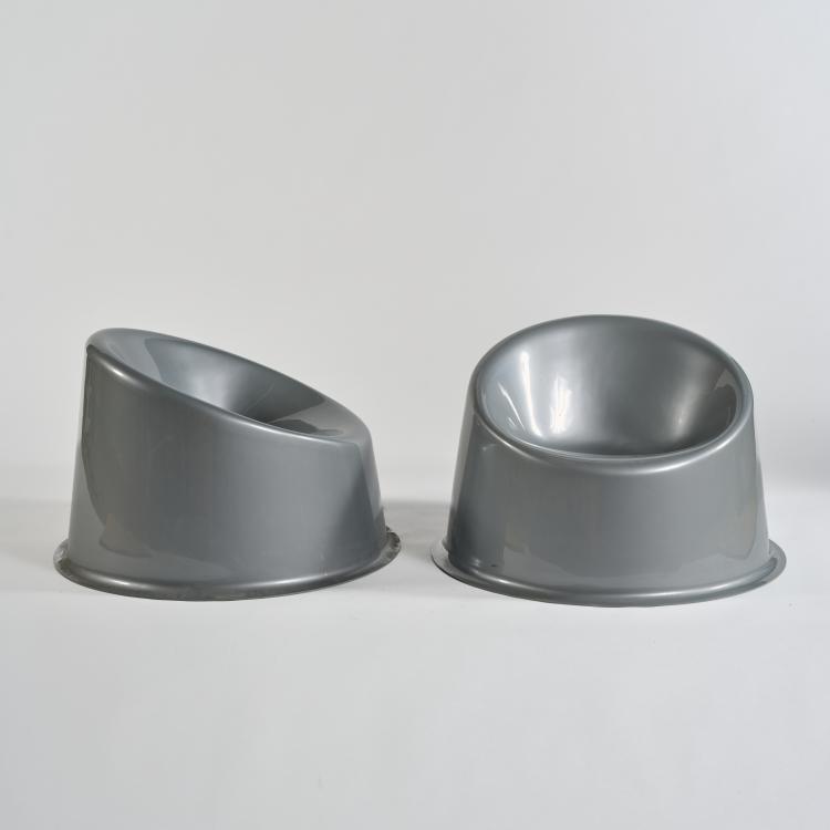 Hauptbild zu Objekt, Zwei Sitzhocker 'Panto Pop' 1970 (Entwurf), Verner Panton, Innovation Randers, D&auml;nemark, 183A 332