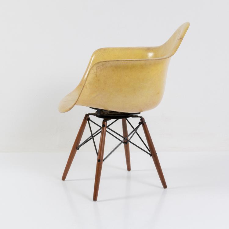 Bild 5 zu Objekt, Armlehnstuhl 'PAW' auf 'dowel-legged wood and wire base with swivel', 1950 (Entwurf), Charles Eames,Ray Eames, Herman Miller, Zeeland, 183A 222