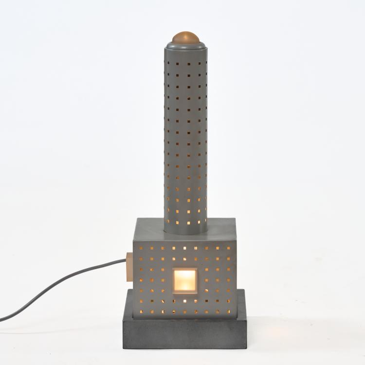 Bild 1 zu Objekt, Tisch- /Bodenleuchte 'Maddalena', 1985 (Entwurf), Matteo Thun, Bieffeplast, Padua, 183A 581