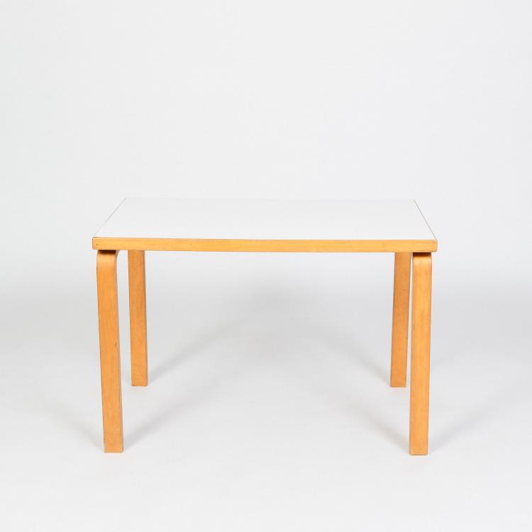 Hauptbild zu Objekt, Beistelltisch 'L leg', um 1940 (Entwurf), Alvar Aalto, Artek, Helsinki (zugeschrieben) / (attributed), 183A 184
