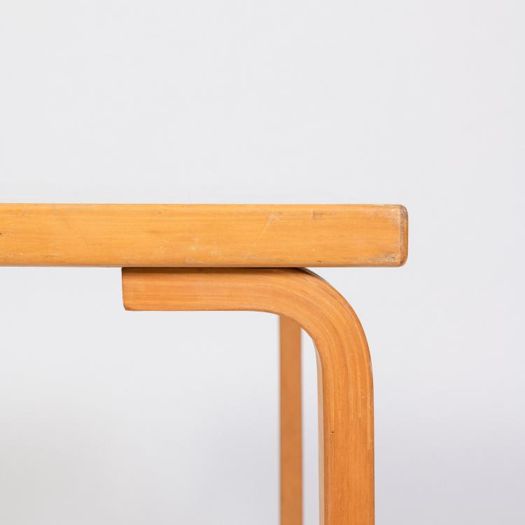 Bild 2 zu Objekt, Beistelltisch 'L leg', um 1940 (Entwurf), Alvar Aalto, Artek, Helsinki (zugeschrieben) / (attributed), 183A 184