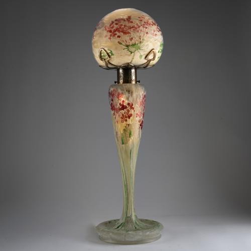 Hohe Tischleuchte 'pâte grise' 'Géranium', um 1910-15