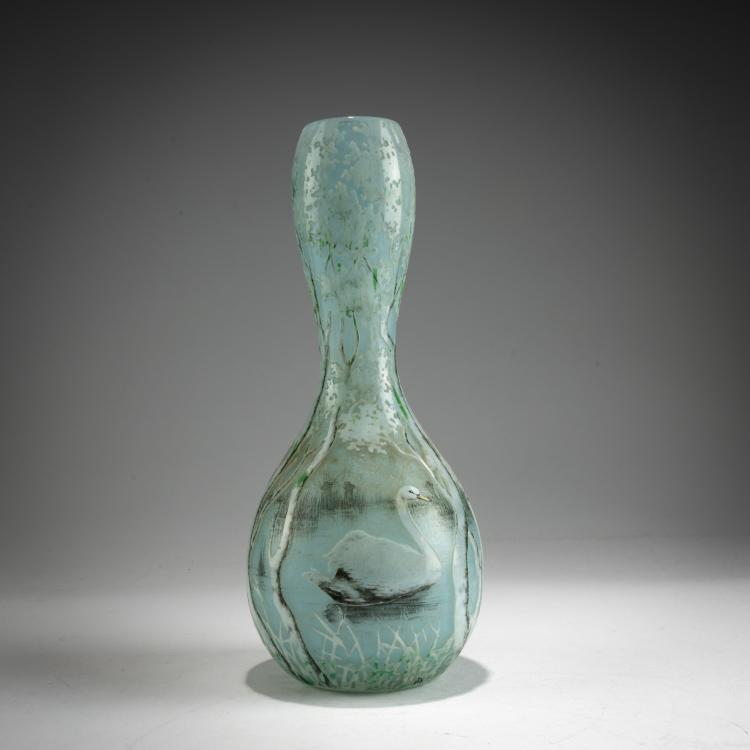 Hauptbild zu Objekt, Vase 'Paysage et Cygnes', c. 1892, Daum Fr&egrave;res, 