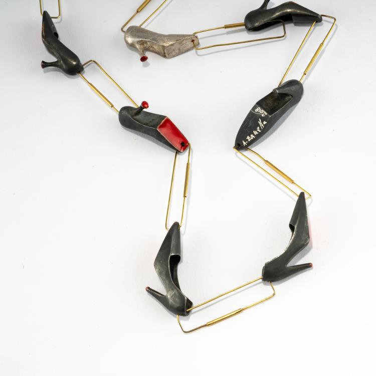 Bild 1 zu Objekt, Halskette 'My shoes', 2018, Annamaria Zanella, 