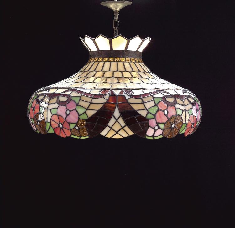 Hauptbild zu Objekt, Ceiling light, c1908, Art Bent Glass Company, Artford, Connecticut, USA, 129 369