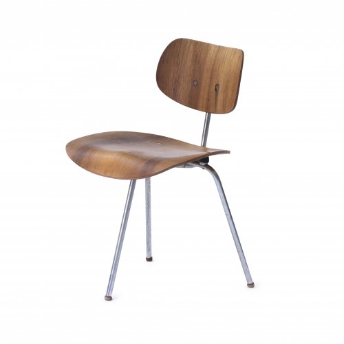 'SE 69' three-legged chair, 1952 