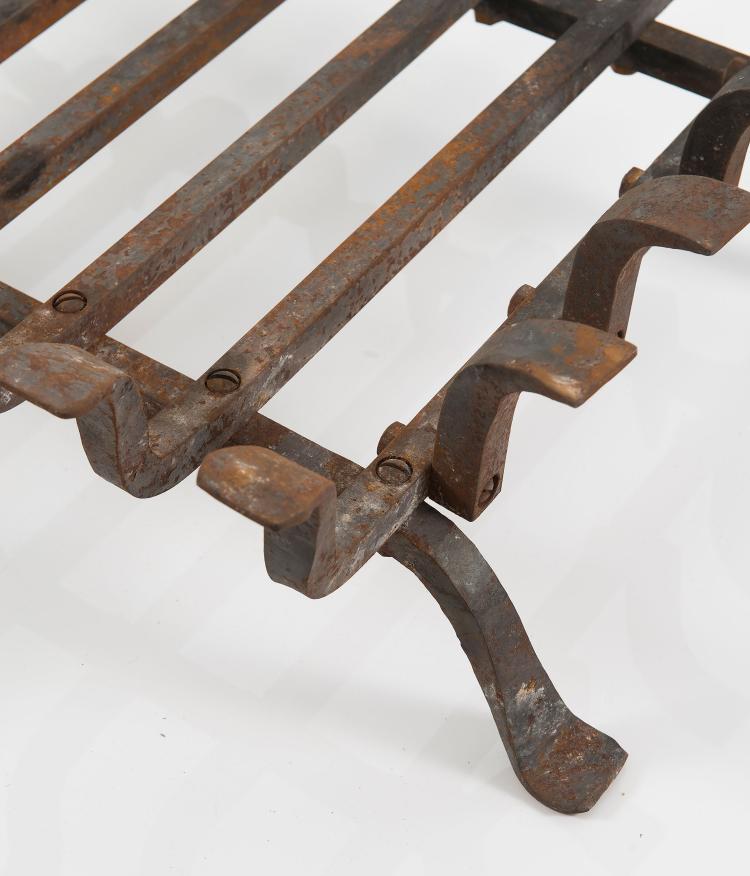 Bild 5 zu Objekt, Kaminset mit Kaminrost, 1950er Jahre, Vereinigte Werkst&auml;tten, M&uuml;nchen, 122C 71