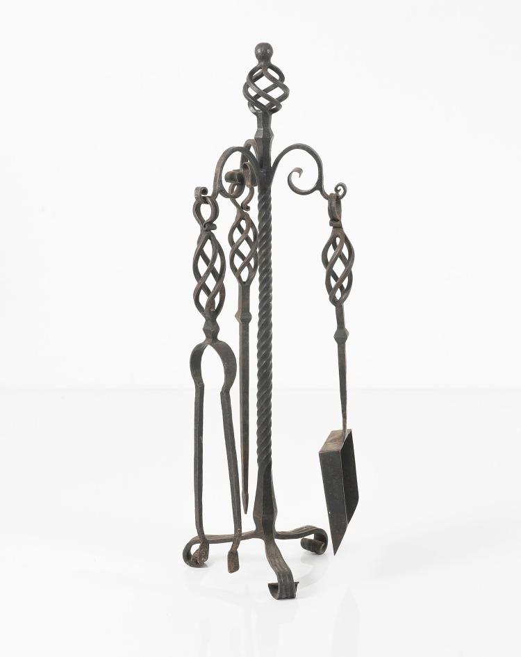 Bild 10 zu Objekt, Kaminset mit Kaminrost, 1950er Jahre, Vereinigte Werkst&auml;tten, M&uuml;nchen, 122C 71