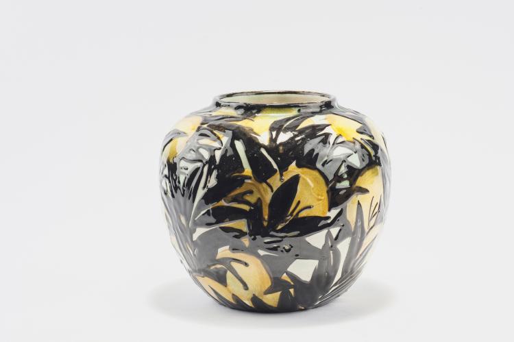 Hauptbild zu Objekt, Vase with lemons, 1921-23, Max Laeuger, Karlsruhe, Majolikamanufaktur, 123 699