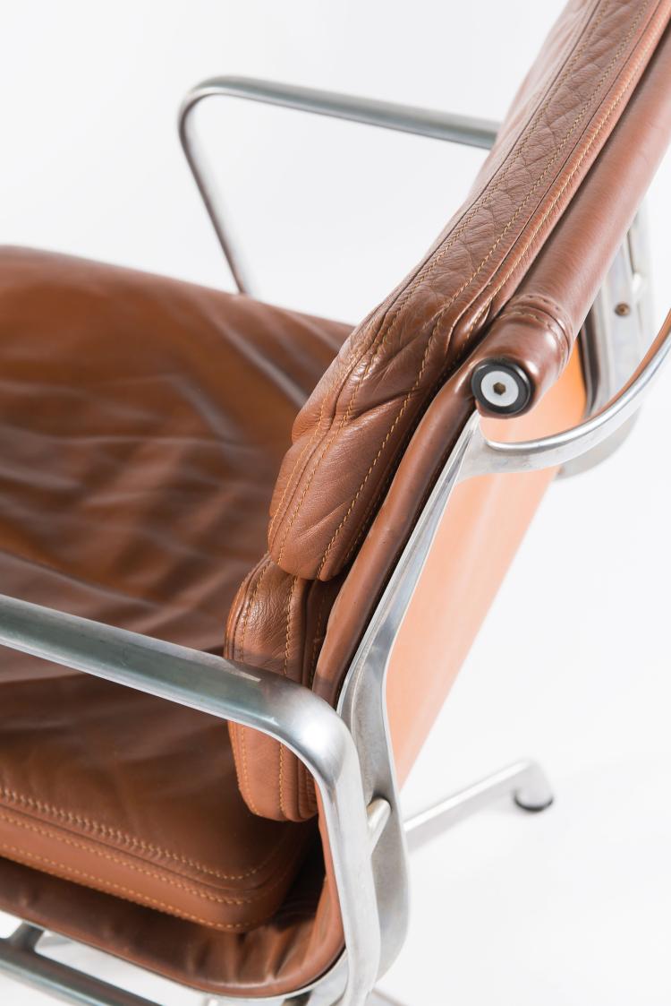 Bild 7 zu Objekt, Two 'Soft pad' armchairs, 1969, ICF, Cadsana; Miller, Herman, Zeeland, 122C 190