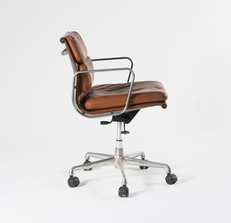 Bild 2 zu Objekt, Armlehnstuhl 'Soft pad', 1969, ICF, Cadsana; Miller, Herman, Zeeland, 122C 191