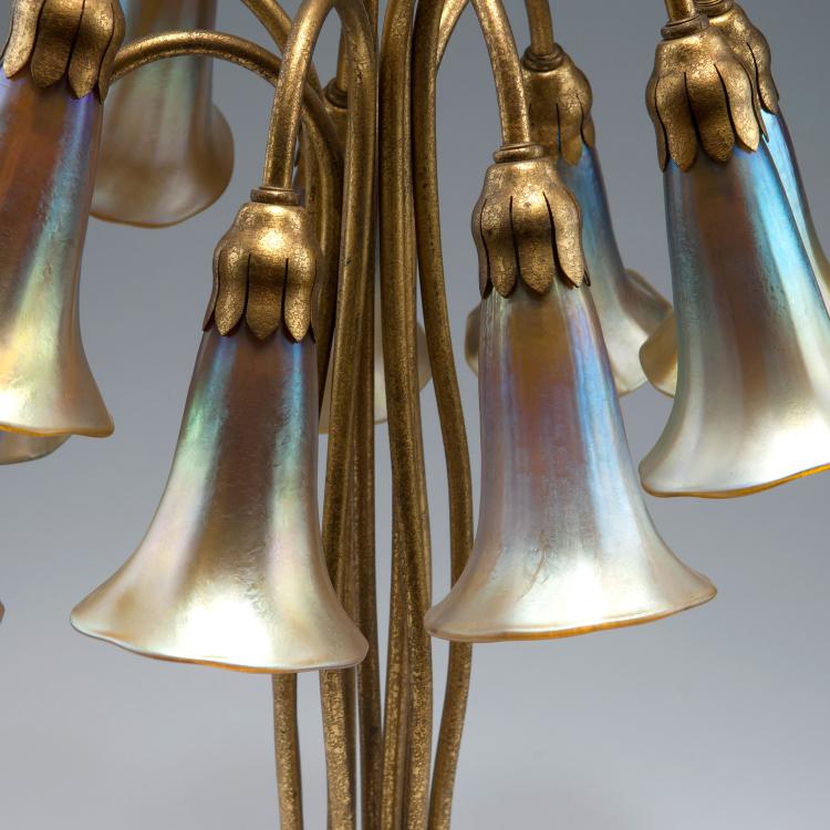 Bild 3 zu Objekt, Ten-light 'Lily Pond' table light, c1910, Tiffany Studios, New York, 123 536