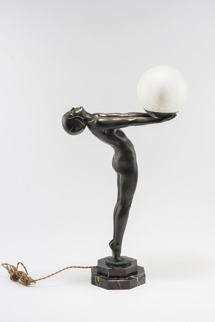 Hauptbild zu Objekt, 'Clart&eacute;' 'Femme &agrave; la boule de lumi&egrave;re' figurative light, 1928, Max Le Verrier, Le Verrier, Max, 123 569