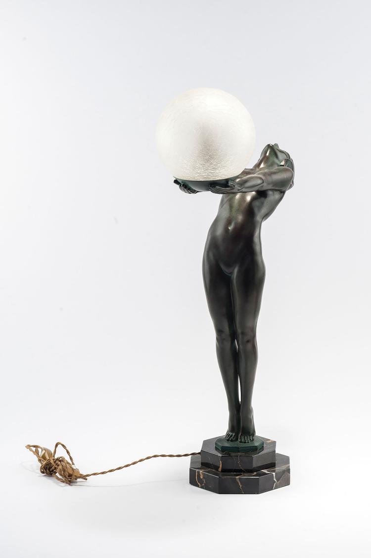 Bild 2 zu Objekt, 'Clart&eacute;' 'Femme &agrave; la boule de lumi&egrave;re' figurative light, 1928, Max Le Verrier, Le Verrier, Max, 123 569