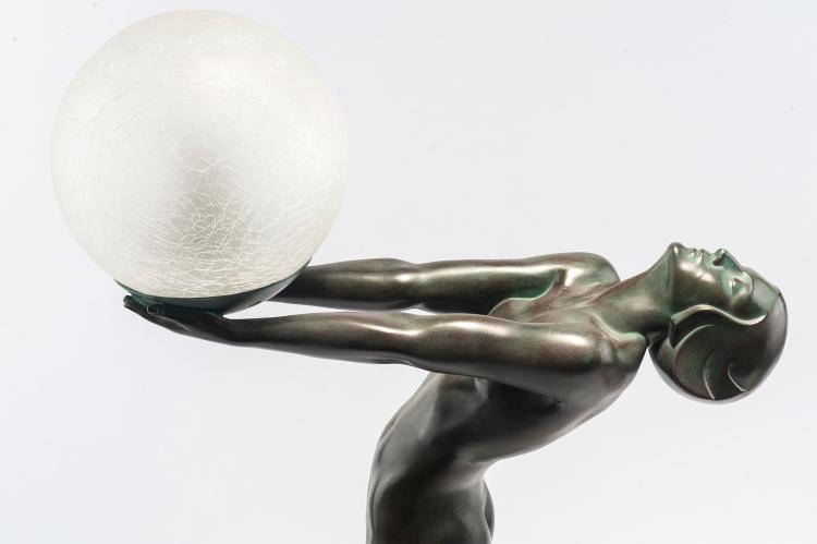 Bild 5 zu Objekt, 'Clart&eacute;' 'Femme &agrave; la boule de lumi&egrave;re' figurative light, 1928, Max Le Verrier, Le Verrier, Max, 123 569