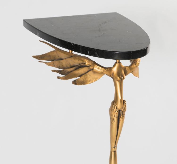 Bild 2 zu Objekt, Beistelltisch mit Niken-Standfu&szlig;, 1979, Paul Wunderlich, 124B 179