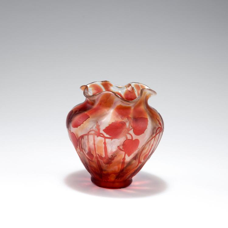 Bild 1 zu Objekt, 'Fuchsias' vase, c1901, Pantin, Cristallerie; Stumpf, Touvier, Viollet & Cie., 123 131