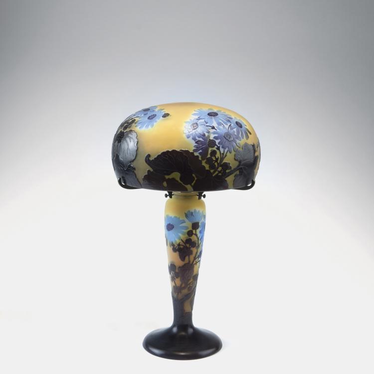Hauptbild zu Objekt, 'Cin&eacute;raires' table light, 1920s, Gall&eacute;, Emile, Nancy, 123 99