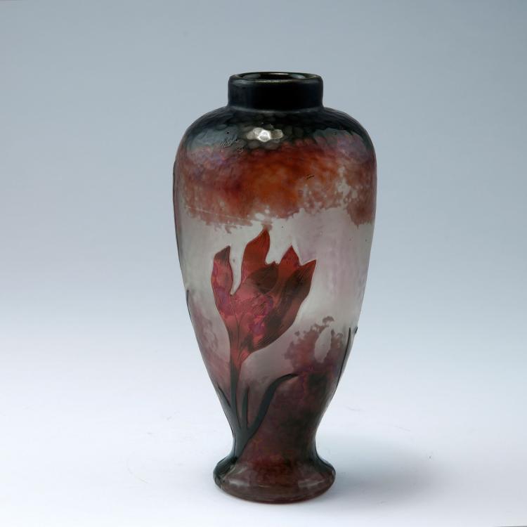 Bild 2 zu Objekt, 'Crocus' martel&eacute; vase, 1899, Daum Fr&egrave;res, Nancy, 123 16
