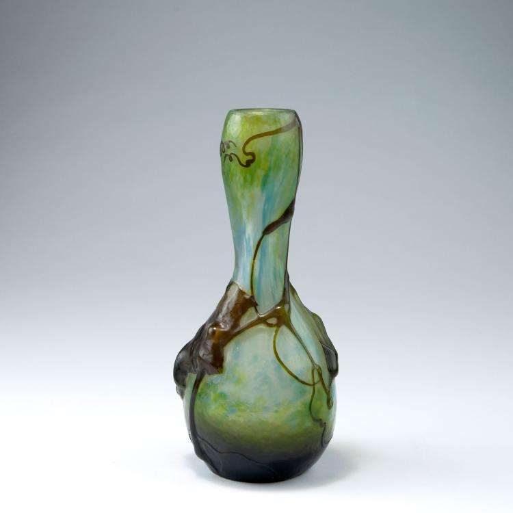 Bild 2 zu Objekt, 'Coloquinte en fleurs' souffl&eacute; vase, 1906, Daum Fr&egrave;res, Nancy, 123 29