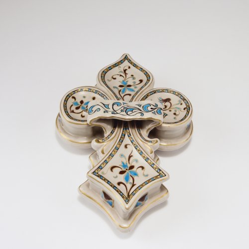 'Fleur de lys' box and cover, 1881