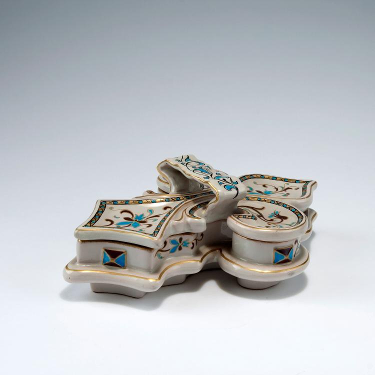 Bild 2 zu Objekt, 'Fleur de lys' box and cover, 1881, Gall&eacute;, Emile, Nancy, 123 682