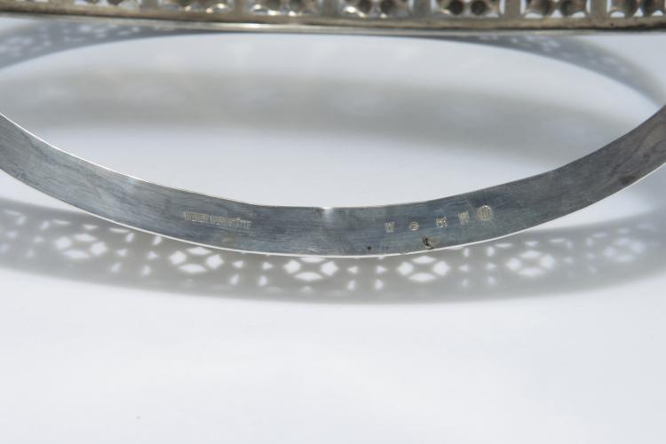 Bild 4 zu Objekt, Small bowl with handles, c1909, Josef Hoffmann, Wiener Werkst&auml;tte, Wien, 124A 6