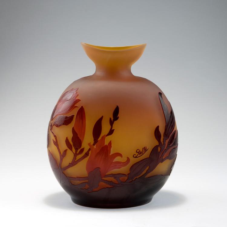 Bild 1 zu Objekt, Tall 'Magnolia' vase, 1920s, Gall&eacute;, Emile, Nancy, 123 345