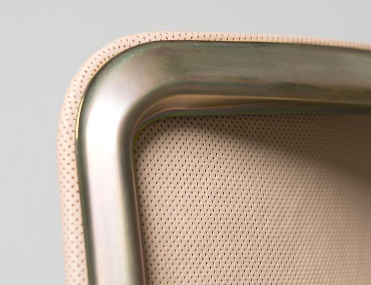 Bild 3 zu Objekt, Prototyp Stuhl 'SF CH GL 000' der ersten Post-Produktions-Serie,  2012/13, Stefan Diez, Stefan Diez Office, M&uuml;nchen; Schellmann Furniture, M&uuml;nchen, 122C 228