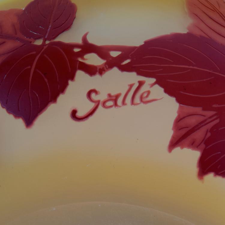 Bild 2 zu Objekt, 'Roses' bowl, 1906-14, Gall&eacute;, Emile, Nancy, 123 318