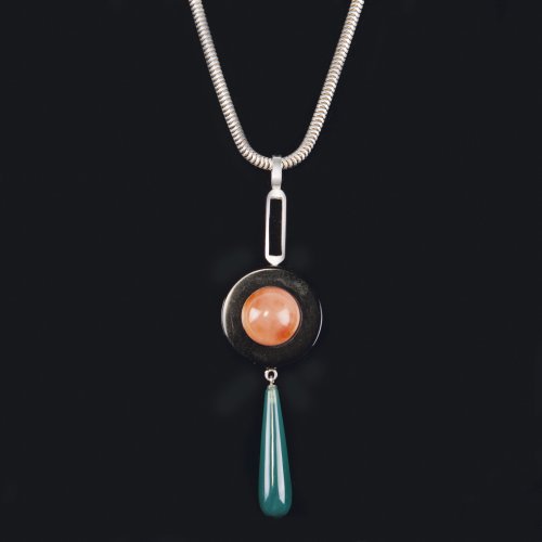 Anhänger mit Kette, um 1928