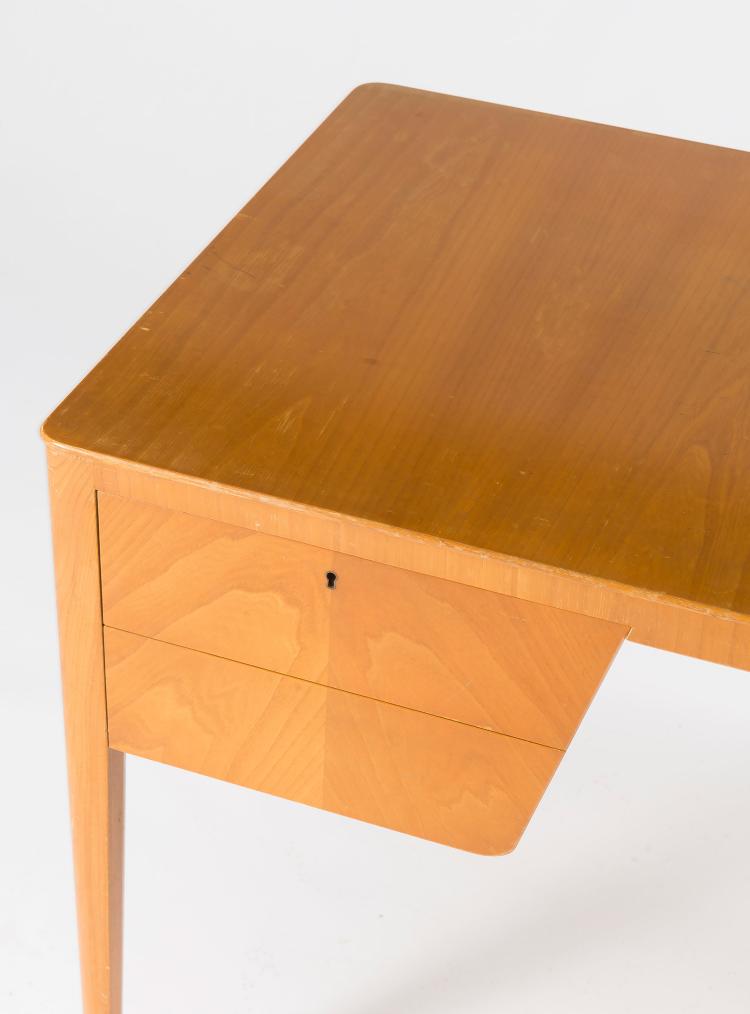 Bild 2 zu Objekt, Kleiner Schreibtisch, 1940/50er Jahre, Schweden, 122C 41