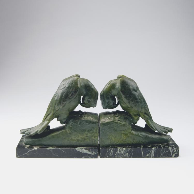 Hauptbild zu Objekt, Two bookends with parrots, 1920s, Georges van de Voorde, 123 596