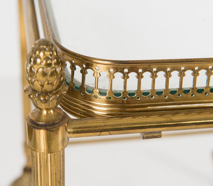 Bild 1 zu Objekt, Three nesting tables, 1950s, Italien, 122A 47