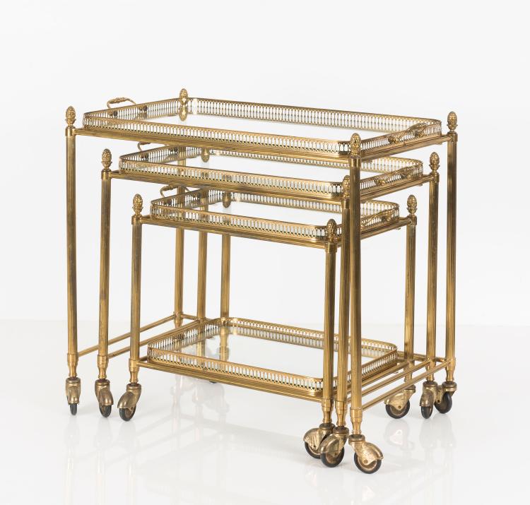 Bild 3 zu Objekt, Three nesting tables, 1950s, Italien, 122A 47